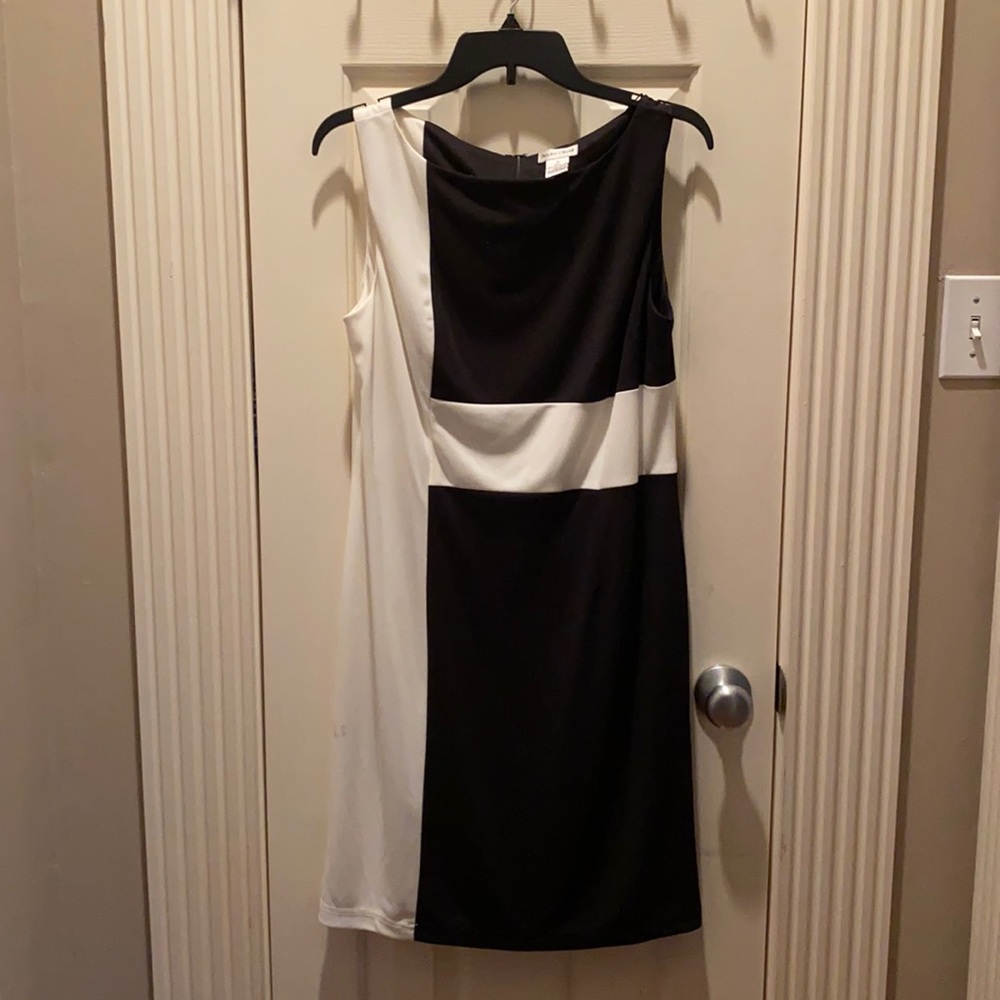 NWOT Andre Oliver black and white sheath dress